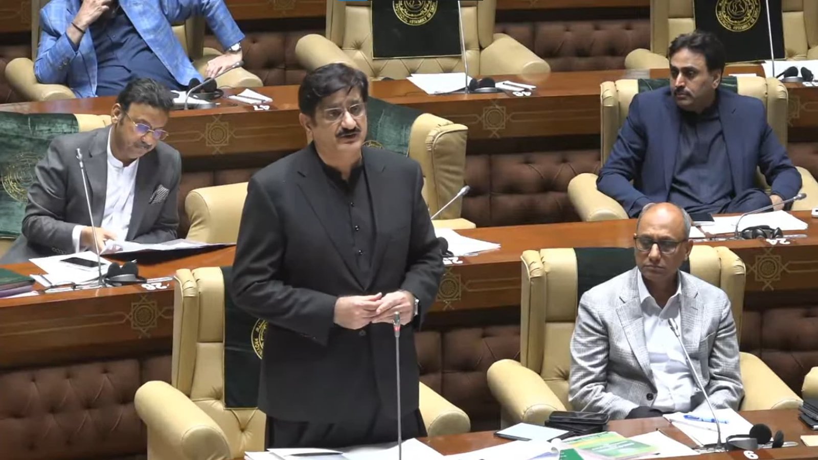 سانحہ گل پلازہ: وزیراعلیٰ سندھ کا لواحقین کو ایک کروڑ روپے معاوضہ، دکانداروں کو ایک کروڑ روپے کا بلاسود قرضہ، مارکیٹ کو دوبارہ ‘اسی حالت’ تعمیر کرانے کا اعلان