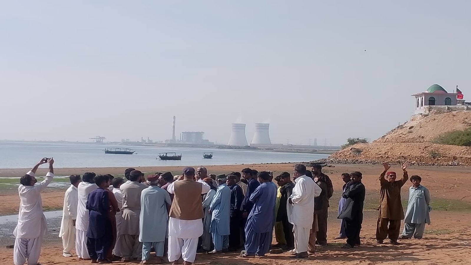 کراچی: شاہ حسن جزیرہ، مطالعاتی دورے کے بعد تنازع مزید گہرا