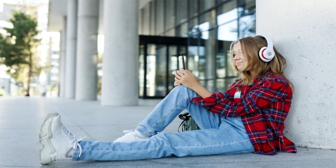 جین زیوں کا پیغام: ‘بھاڑ میں جائو بوڑھوں’