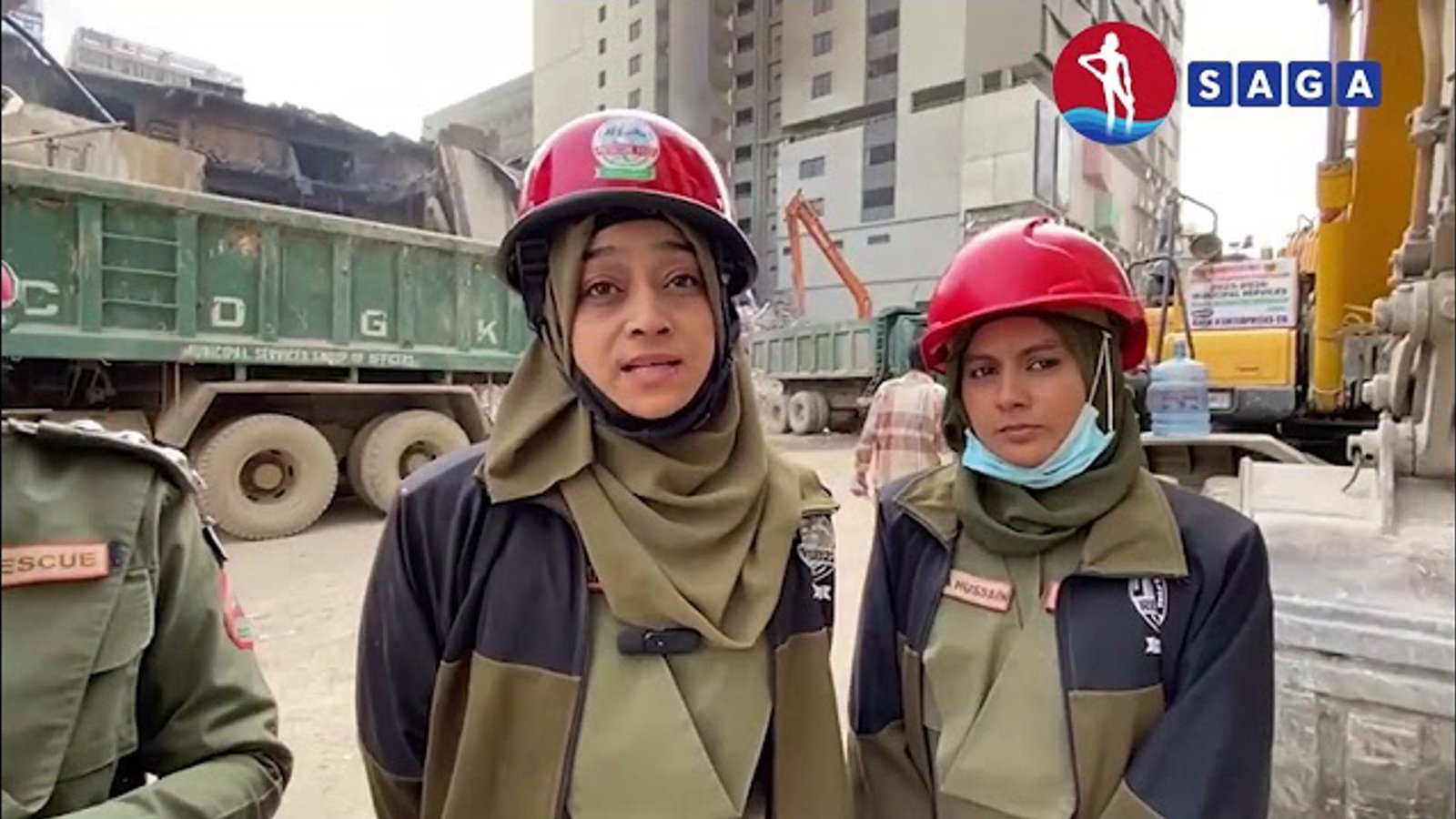 سانحہ گل پلازہ: آگ بجھانے کے لیے ریسکیو 1122 کی خواتین فائر فائٹرز کو کتنی مشکلات پیش آئیں؟
