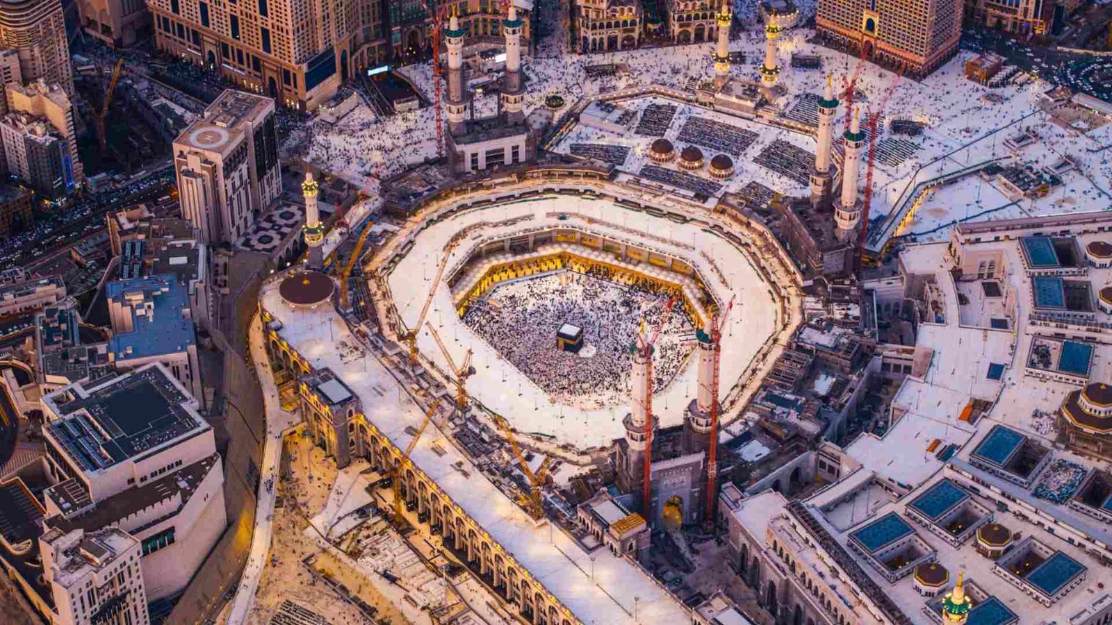 عید الفطر: دنیا بھر عید کے بڑے اجتماع کہاں منعقد ہوتے ہیں؟