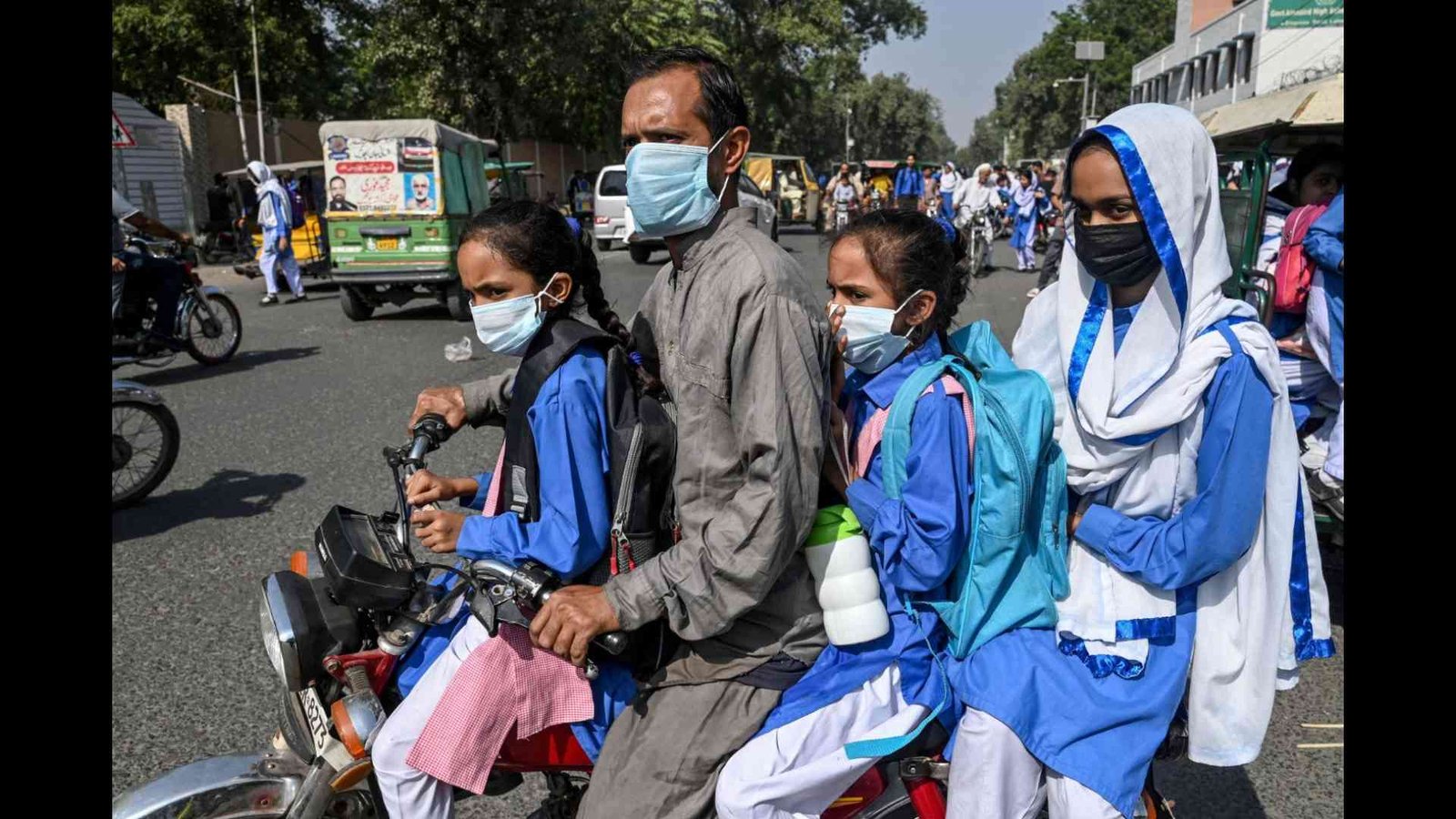 جب سانس بوجھ بن جائے تو سبق کیسے یاد رہے