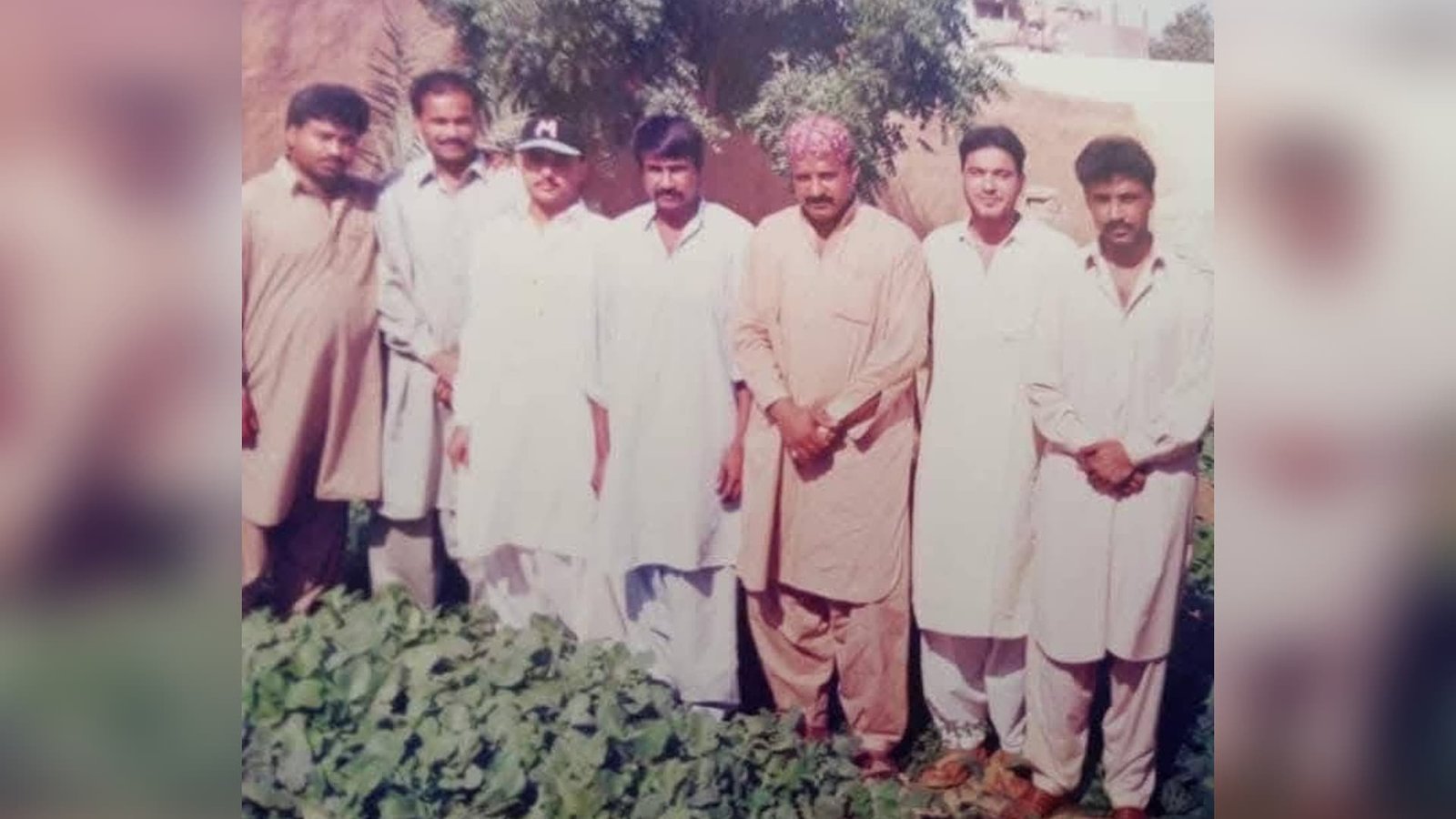 نو مئی 1992: شاہ بندر کے قریب ‘الذوالفقار’ تنظیم کے نام پر نیوی کی فائرنگ میں جان سے جانے والے نوجوانوں کی ان لاشوں کے ساتھ کیا ہوا؟
