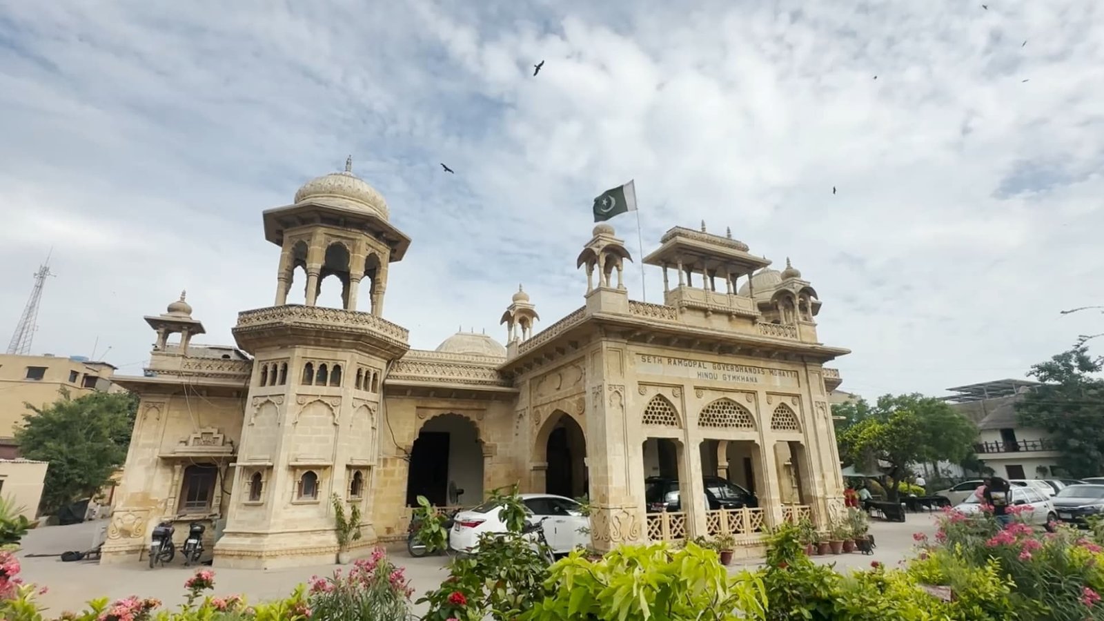 قدیم کراچی کا جم خانہ کلچر: صحت مند زندگی، بین المذاہب مقابلے اور اراضی کے المیے