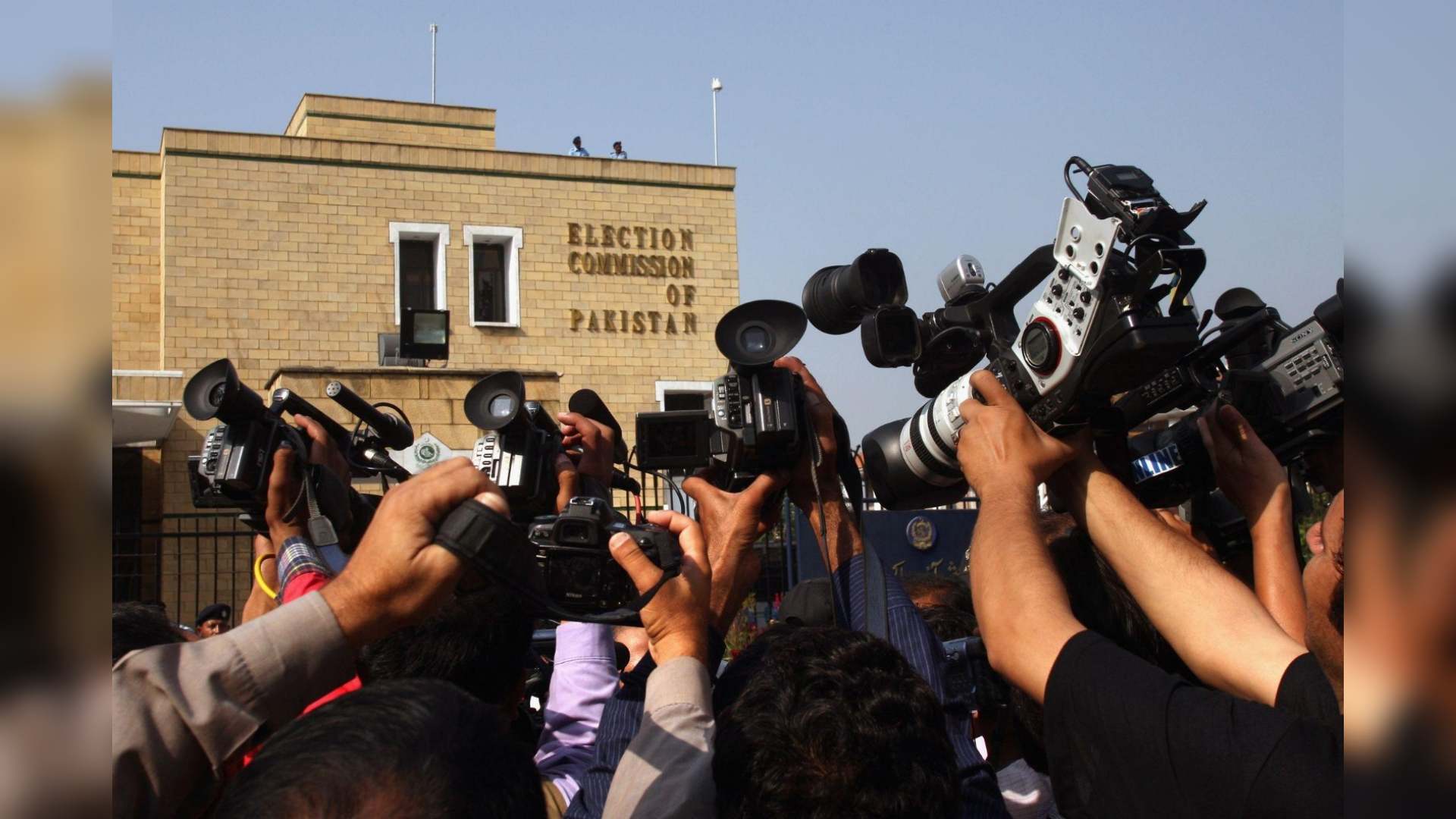 پاکستان کے زیرانتظام کشمیر کی انتخابی کوریج کے بعد غیر ملکی میڈیا کے لیے نئی گائیڈ لائنز جاری