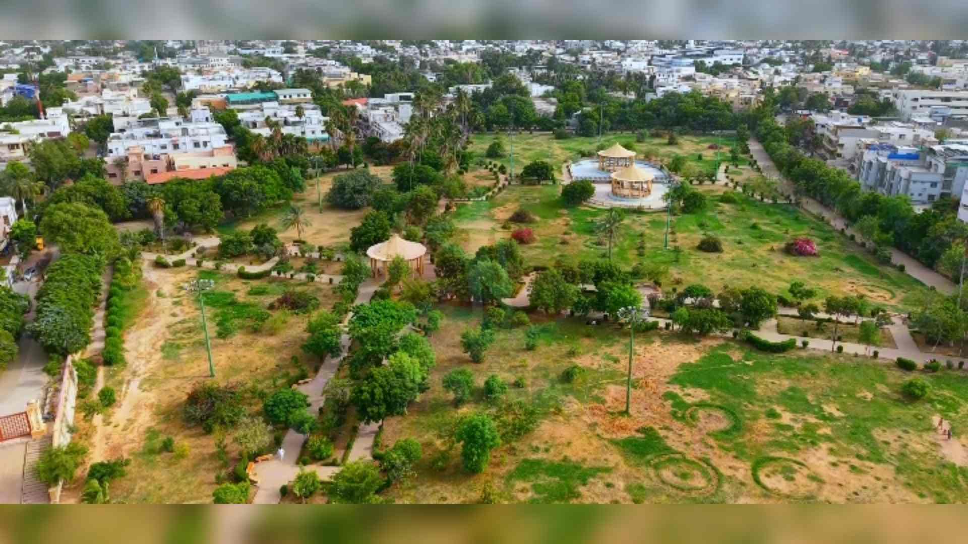 جھیل پارک: شہر کے شور و غل کے درمیان گھنے درختوں  والا عوامی پارک