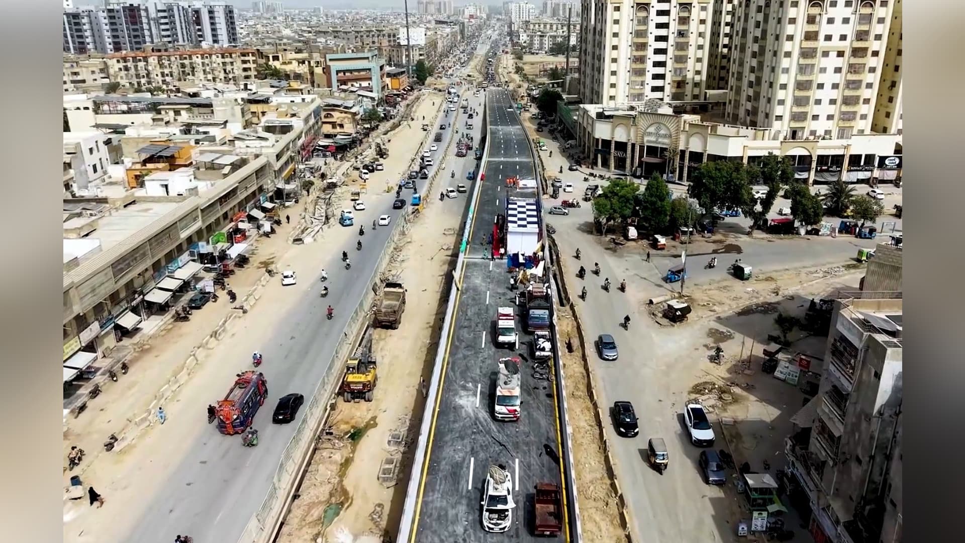 کراچی ریڈ لائن بی آر ٹی منصوبے کا اہم ڈھانچہ موسمیات فلائی اوور مکمل، ٹریفک کے لیے کھول دیا گیا